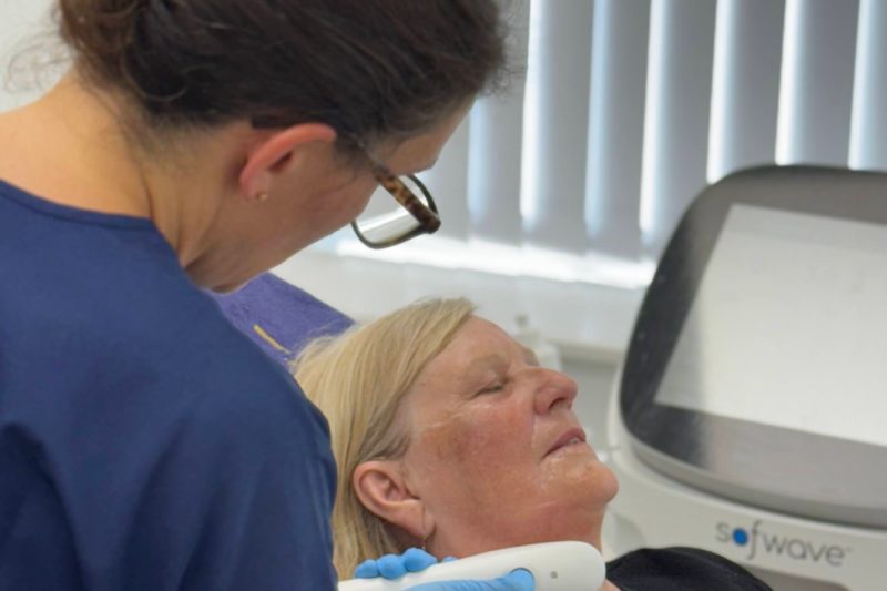 SOFWAVE FOR THE LOWER FACE, NECK AND DÉCOLLETAGE