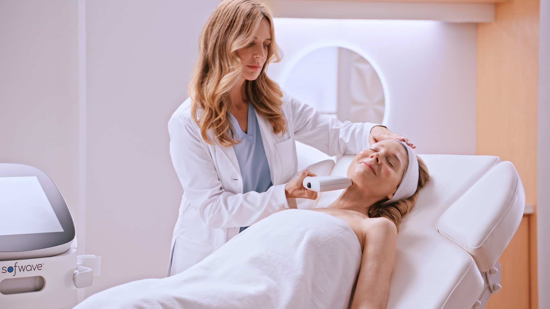 LOOSE SKIN AFTER WEIGHT LOSS: WHAT ARE YOUR OPTIONS?